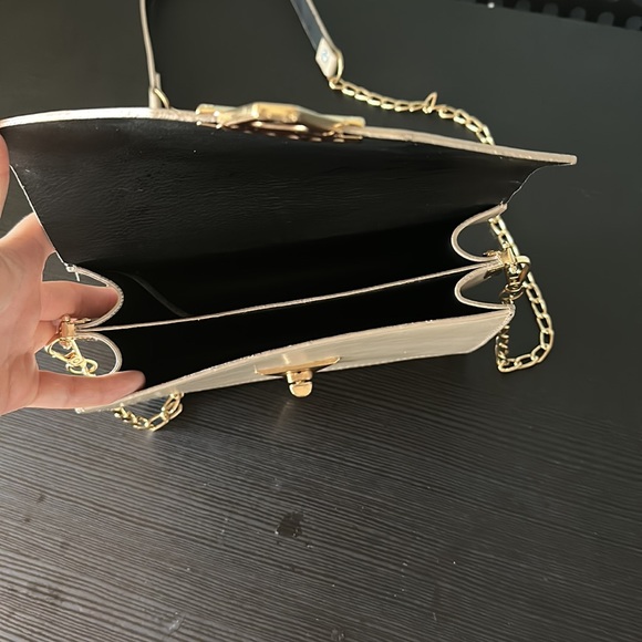 Small beige purse - Picture 7 of 7